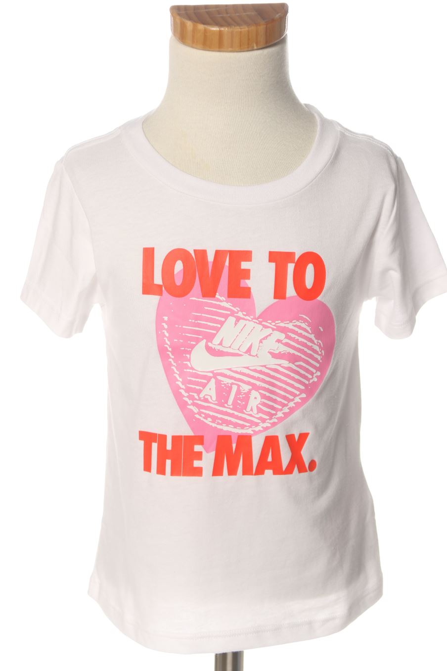 T-shirt Nike de la taille 2 ans avec une étiquette