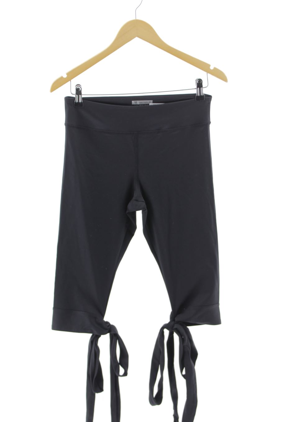 Pantalones cortos de deporte de Forever 21 de la talla M, de color negro