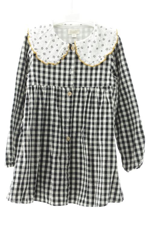 Aufwändiges Kleid
