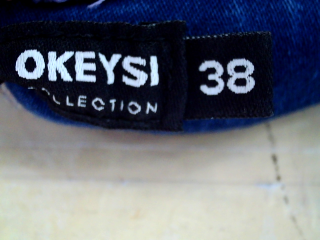 Jeans Okeysi de la taille 38, de couleur bleu de denim
