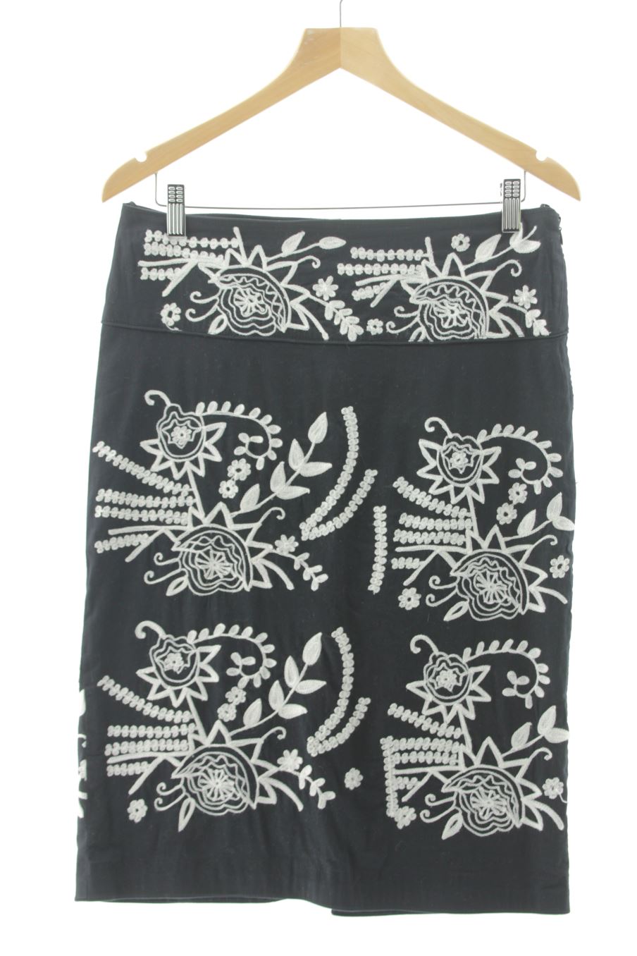 Jupe Almatrichi de la taille 40, de couleur noir