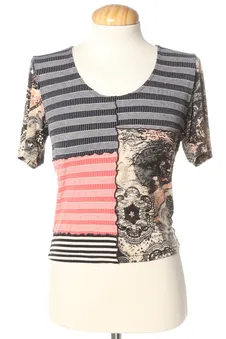 Blusa a maniche corte M O.M DESINGS, foto 1 di 2