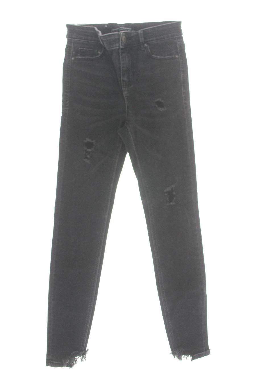 Jeans de Stradivarius de la talla 34, de color nero