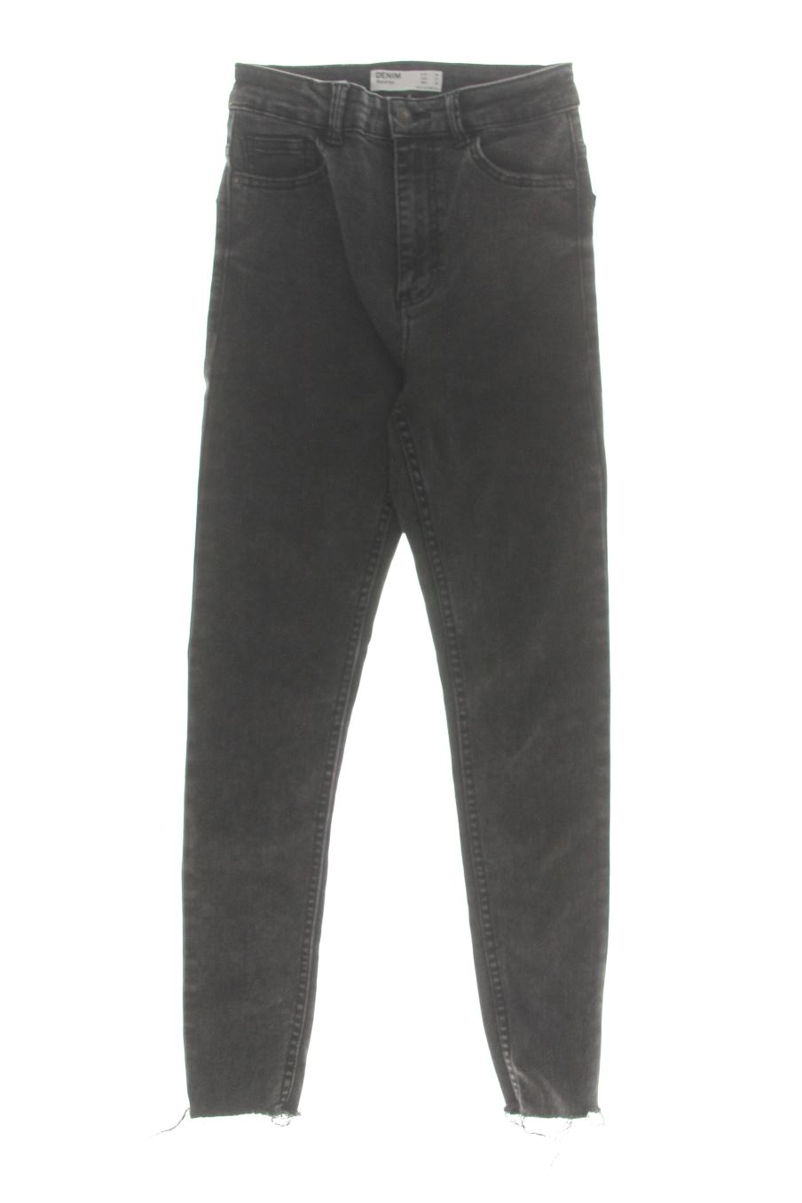 Jeans Bershka de la taille 36, de couleur noir de denim
