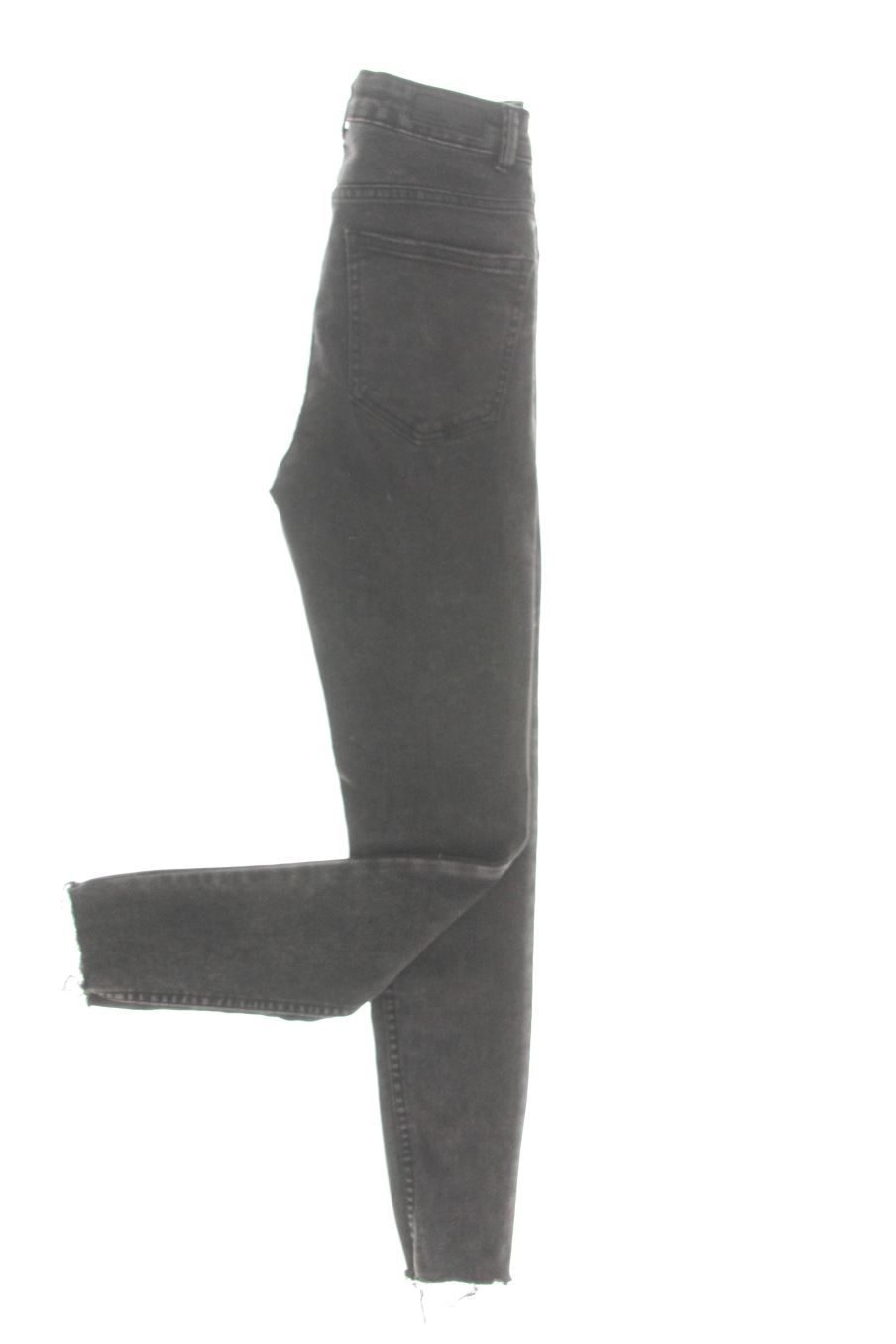 Jeans Bershka de la taille 36, de couleur noir de denim