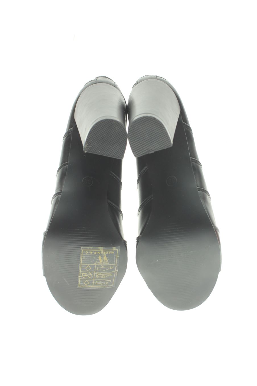 Sandalias tacon de Vanessa Wu de la talla 38, de color negro de