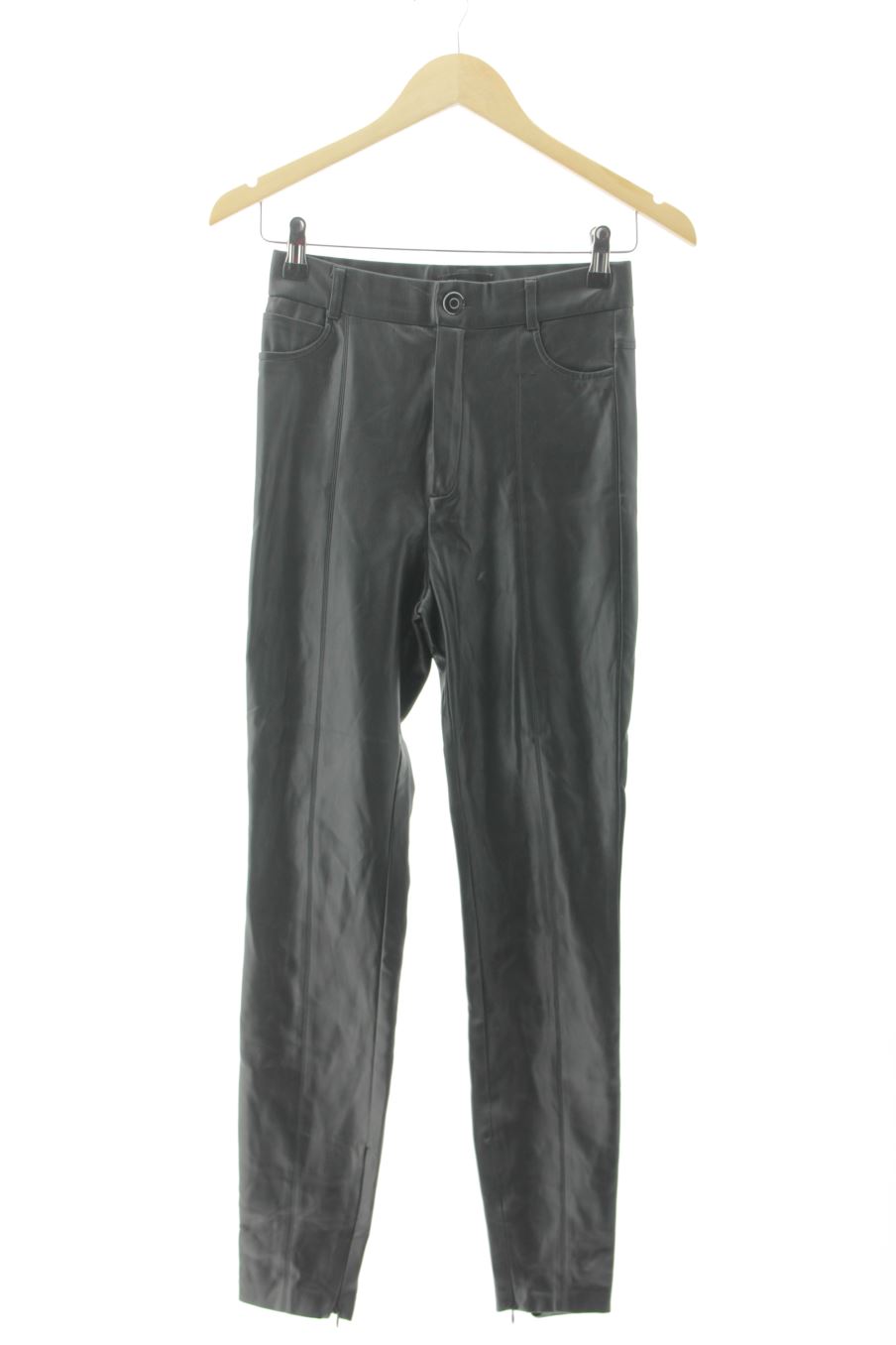 Pantalon Zara de la taille S, de couleur noir de synthétique