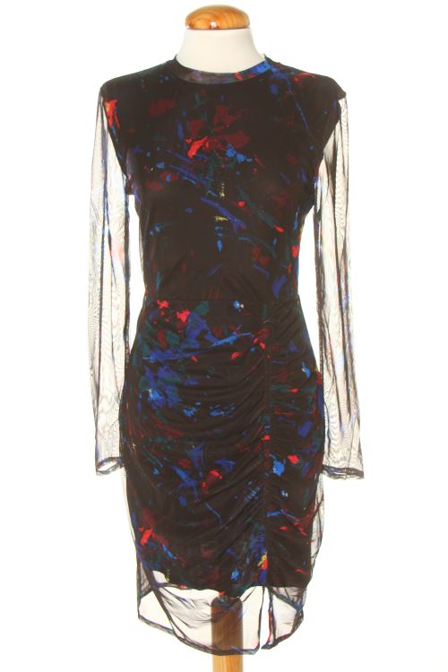 Aufwändiges Kleid