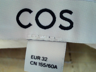 Pantalon COS de la taille 32, de couleur gris