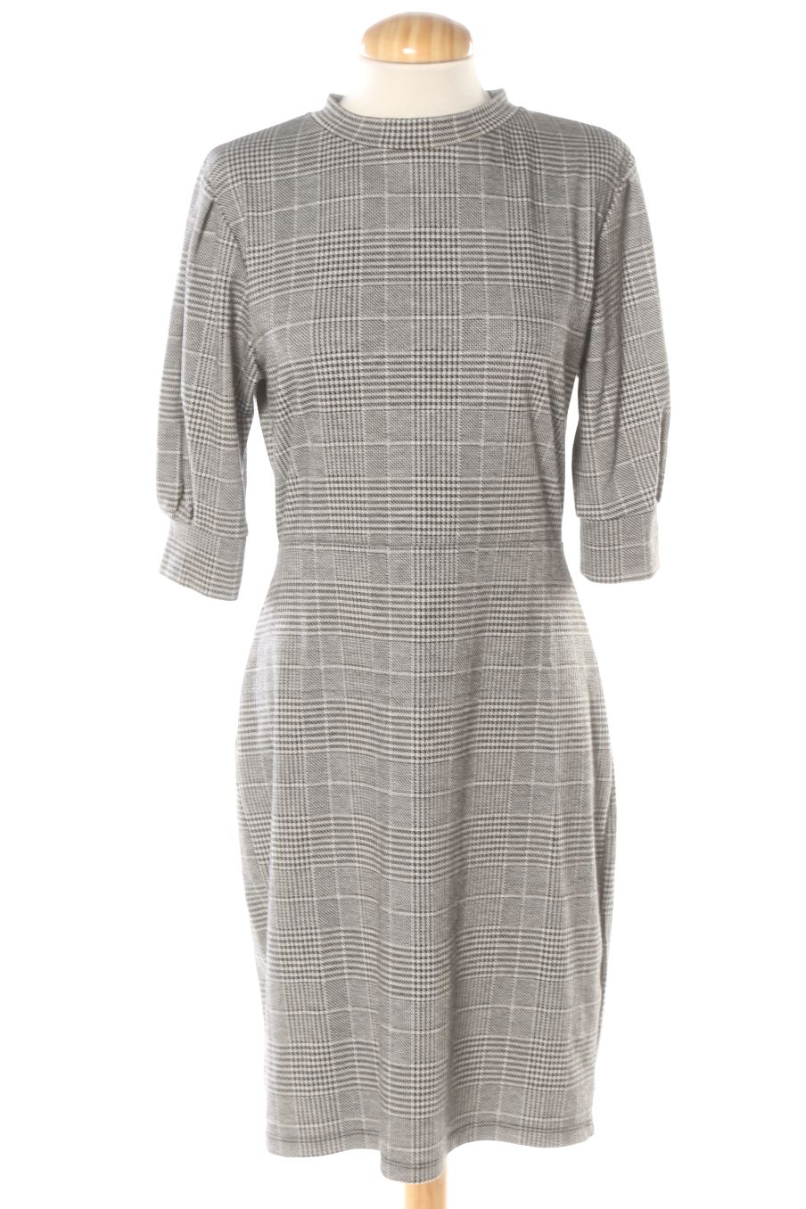 Vestido casual de H&M de la talla M, de color cuadros