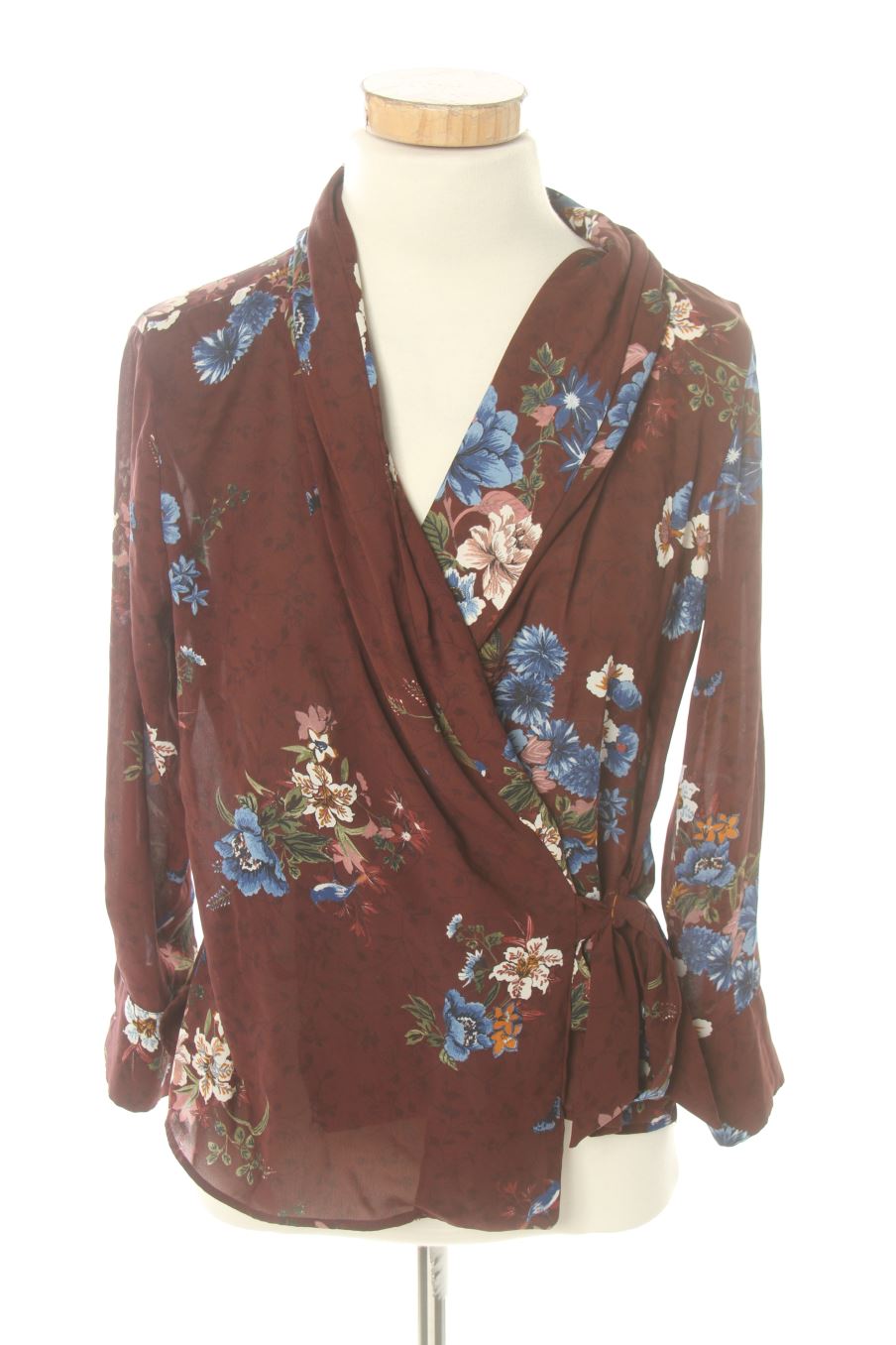 Blusa de manga larga de Zara de la talla S, de color flores