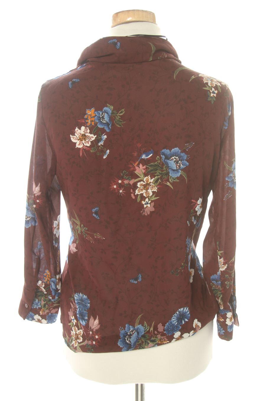 Blusa de manga larga de Zara de la talla S, de color flores
