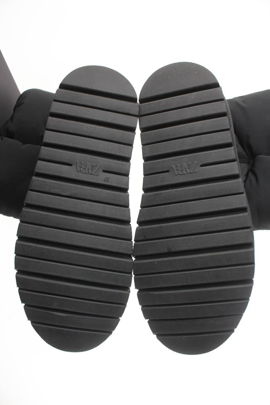 Botines de Zara de la talla 37, de color negro de
