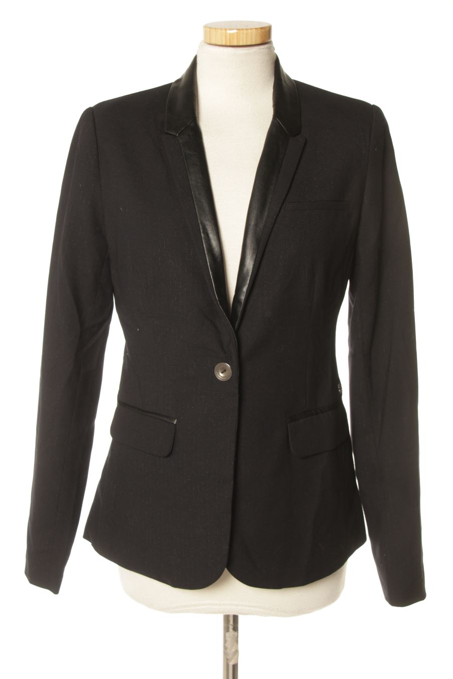 Blazer de LPB de la talla M, de color negro
