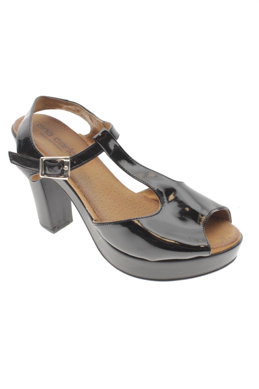 Sandalias tacon de ana carlo de la talla 38, de color negro de