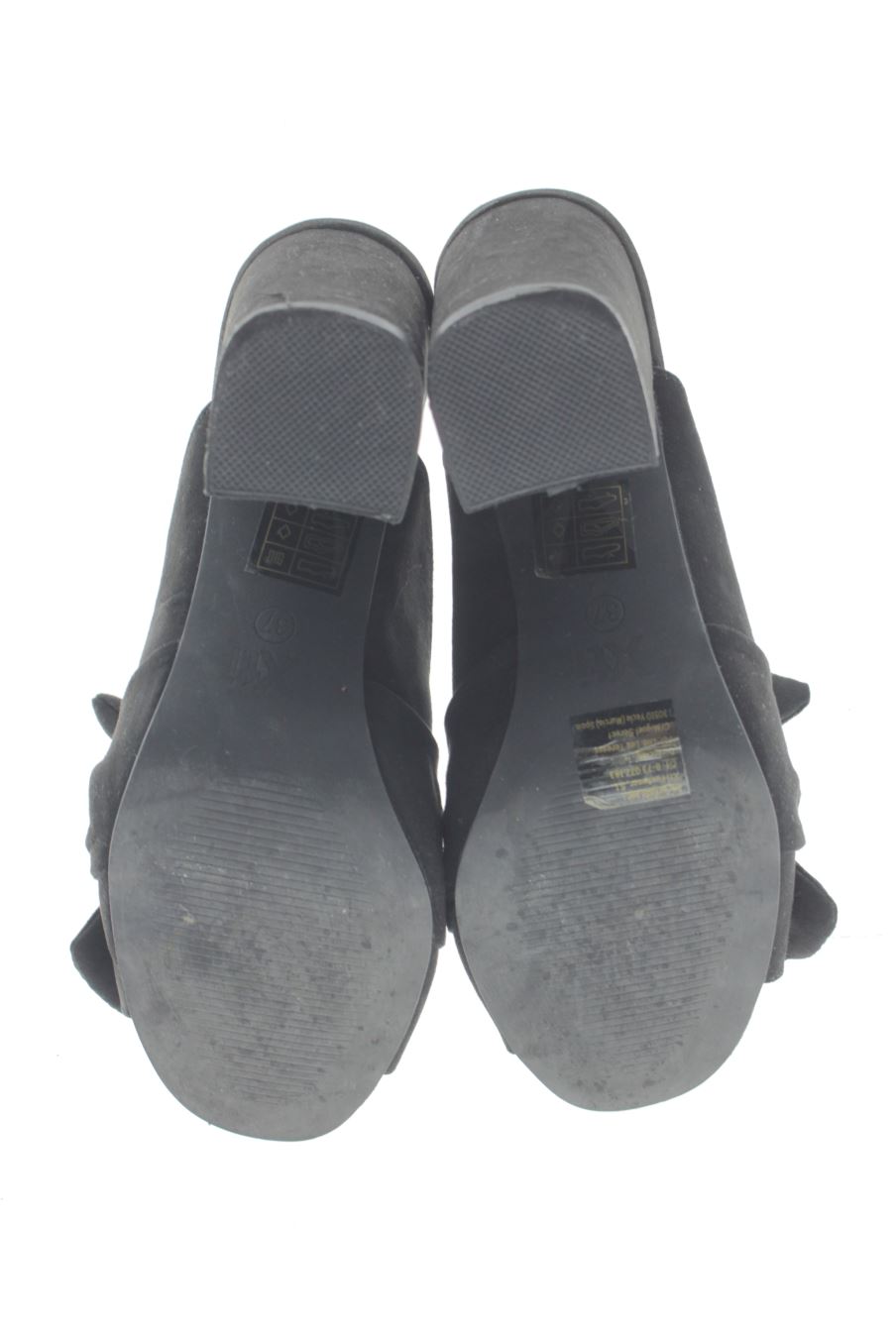 Sandalias tacon de Xti de la talla 37, de color negro de