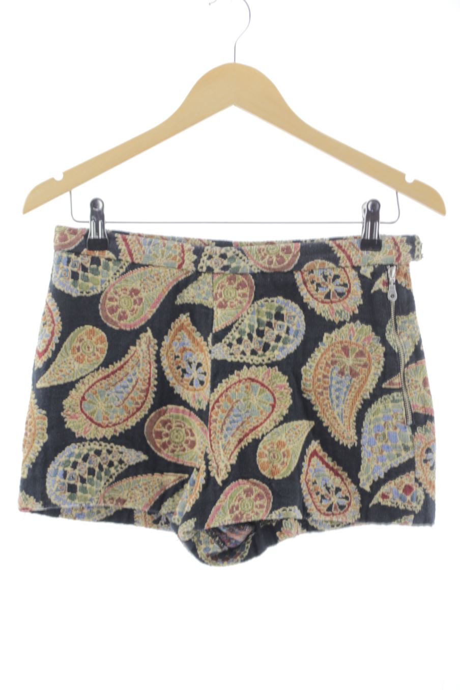 Kurze Hose von trf (ZARA) Größe M, Farbe Aufdruck, für