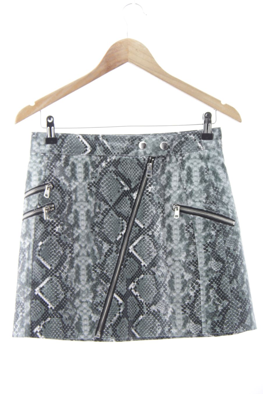 Falda de Bershka de la talla M, de color animal print de sintético