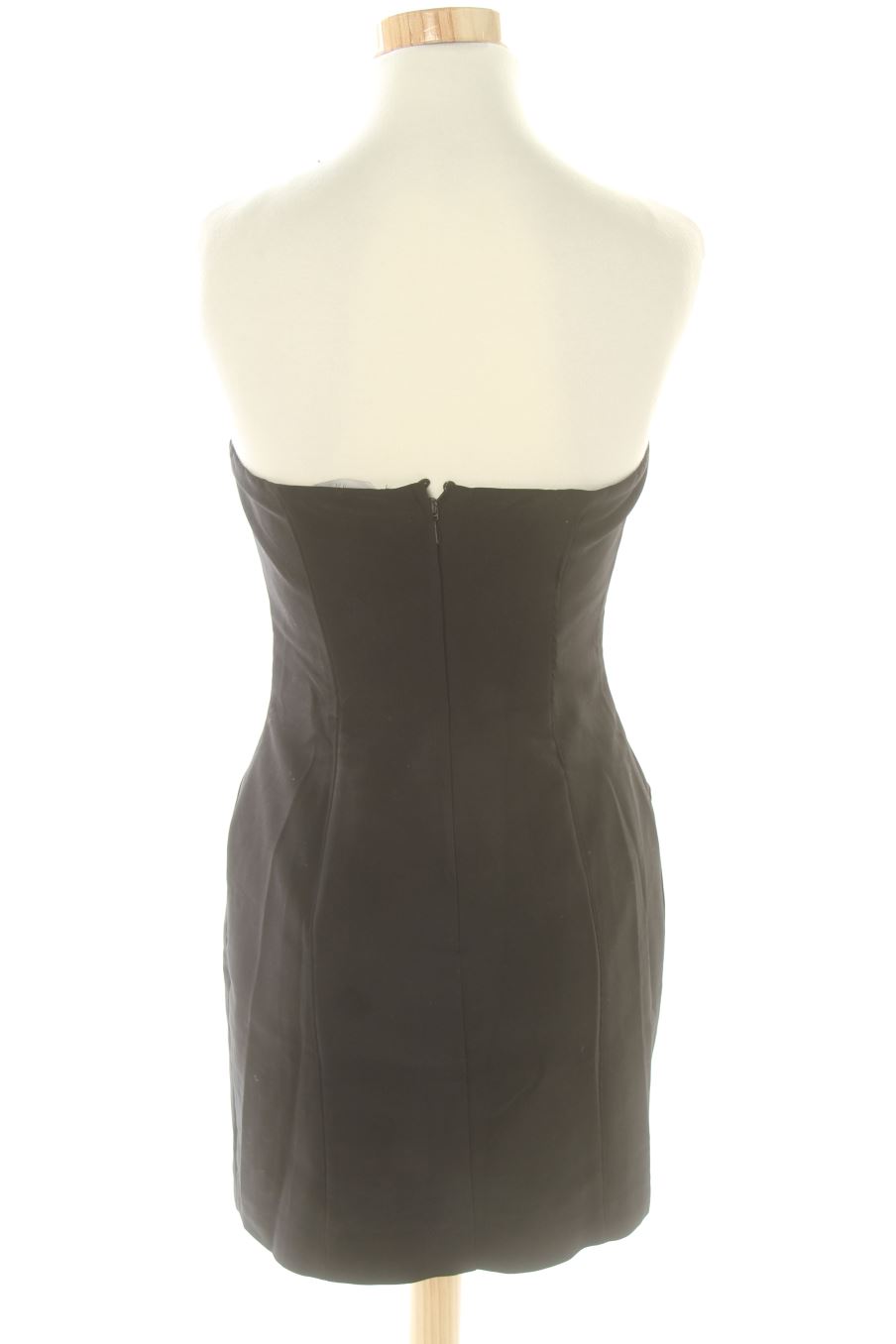 Robe H&M de la taille 36, de couleur noir