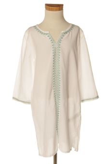 Aufwändiges Kleid 122 Unit