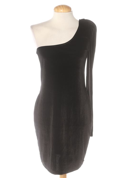 Aufwändiges Kleid