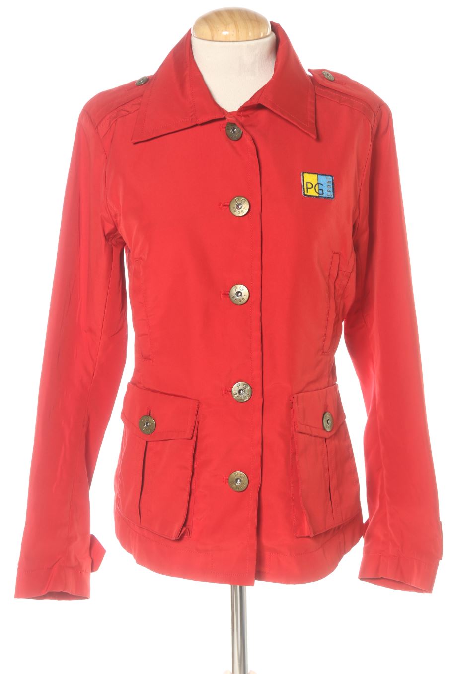 Cazadora de Purificación García de la talla 38, de color rojo