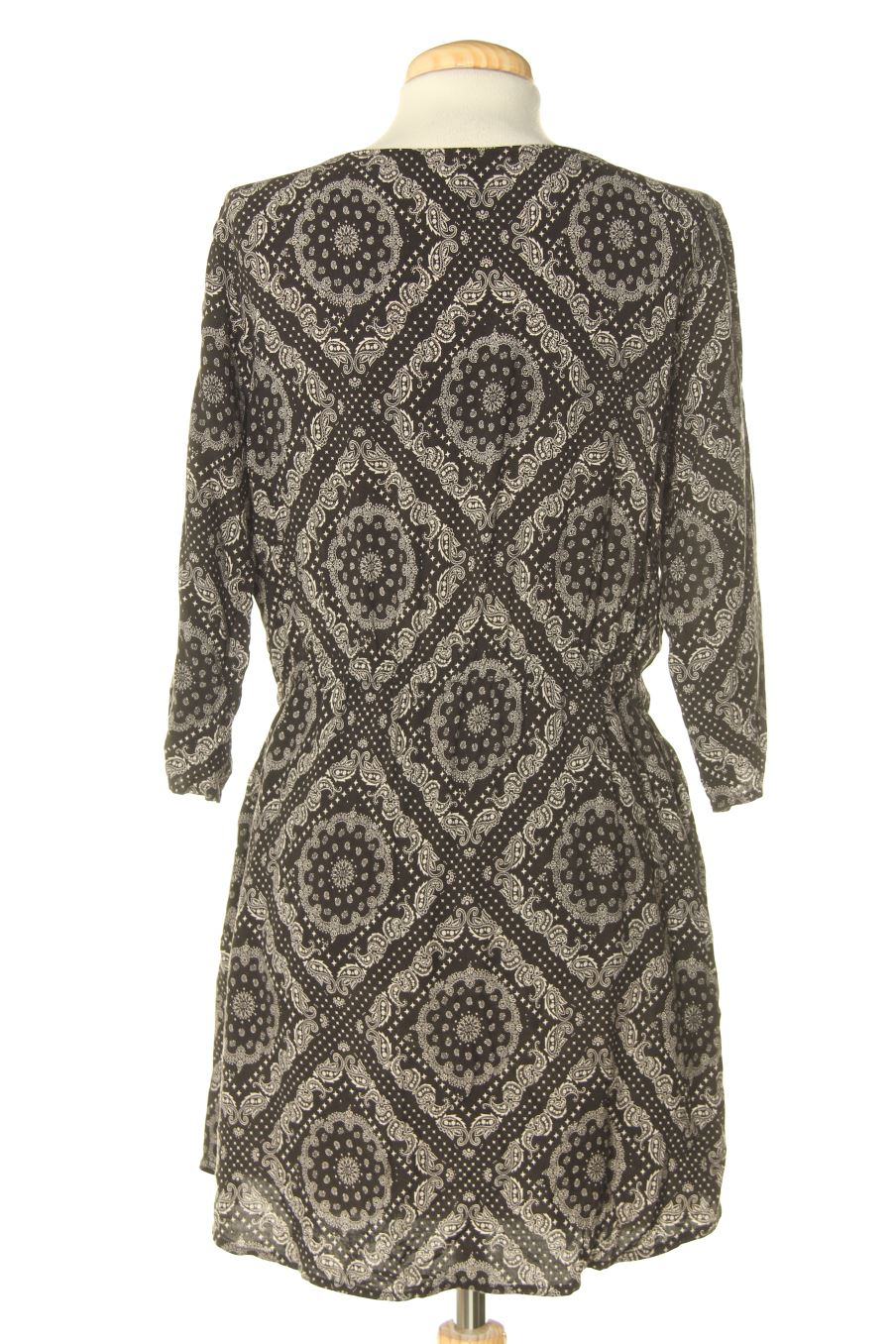 Robe casual H&M de la taille M, de couleur imprimés