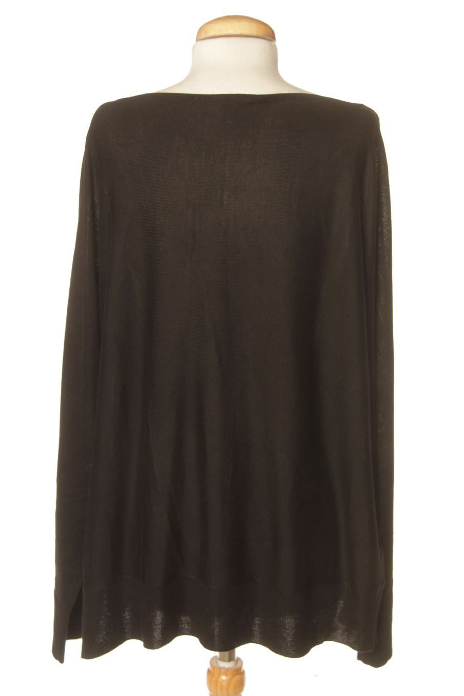 Pull Zara de la taille M, de couleur noir