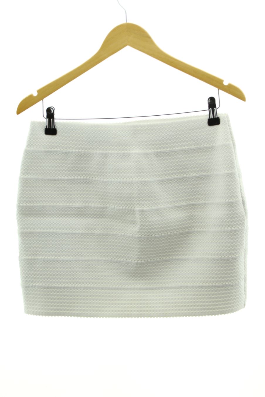 Jupe H&M de la taille M, de couleur blanc