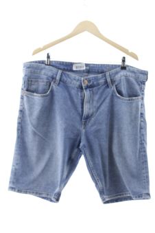 Pantalón corto 52 C&A