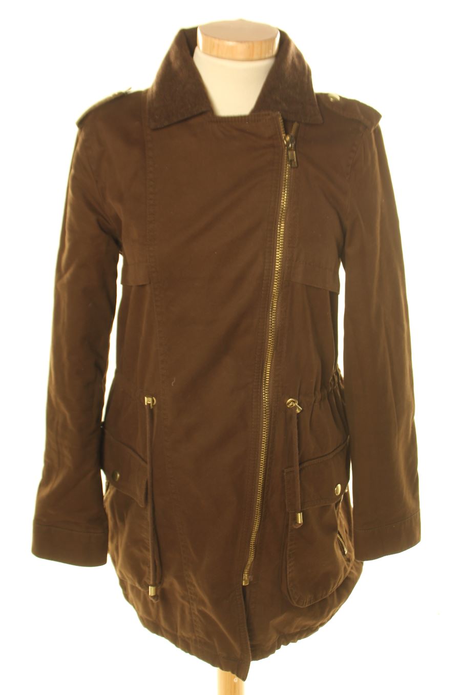 Abrigo de Zara de la talla S, de color marrón