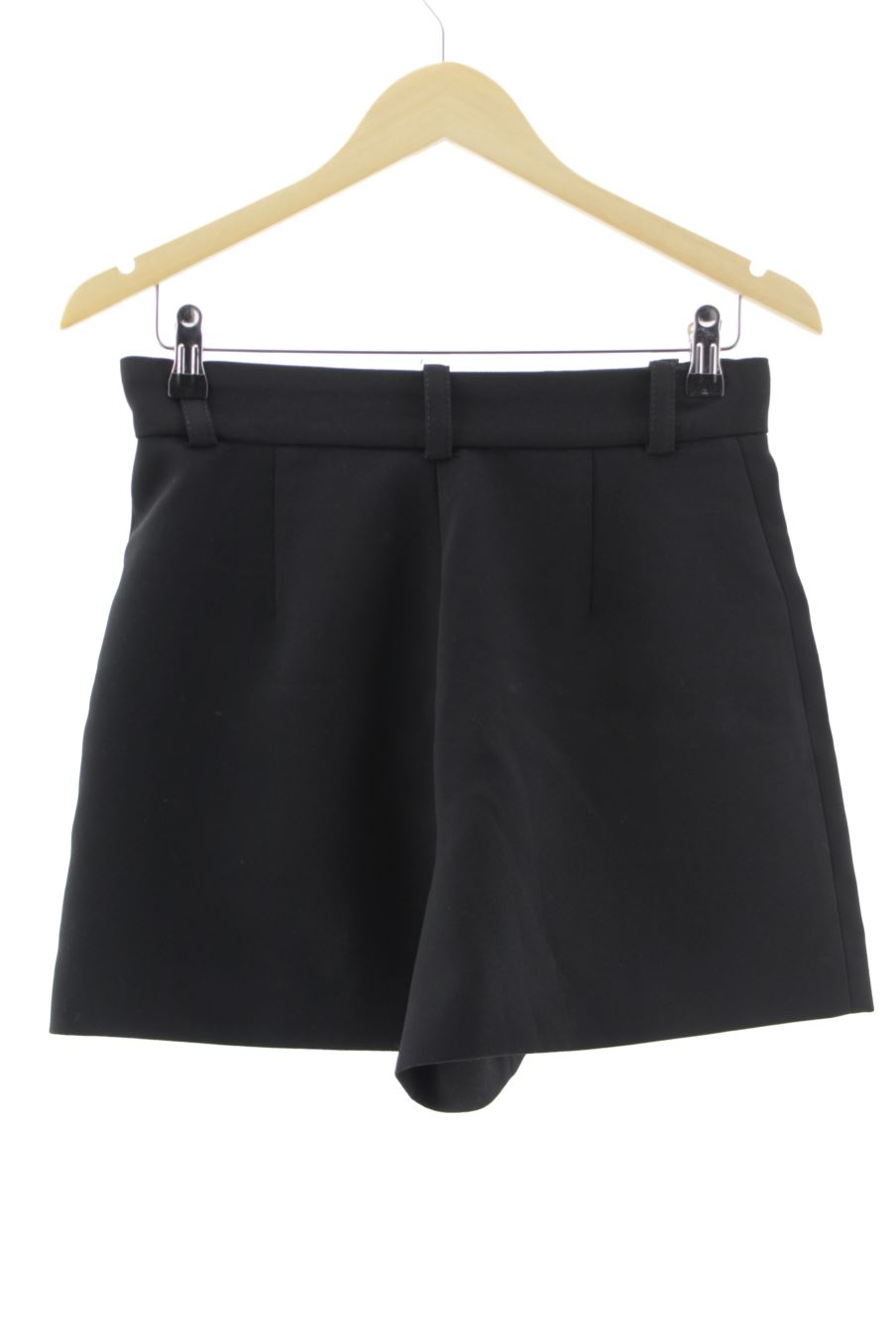 Shorts Zara de la taille S, de couleur noir