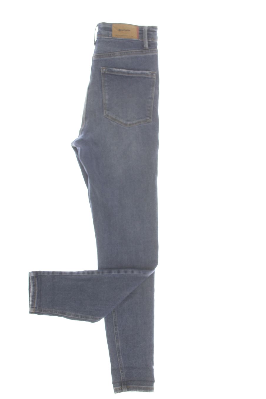 Jeans Stradivarius de la taille 38, de couleur bleu de denim