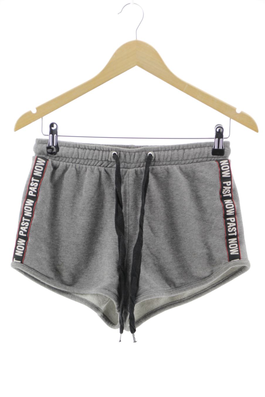 Short de sport Bershka de la taille S, de couleur gris