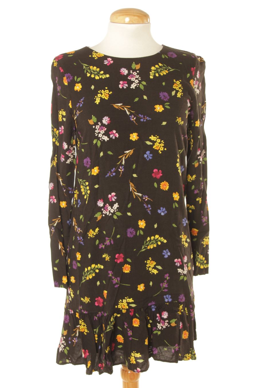 Robe casual trf (ZARA) de la taille XS, de couleur fleurs