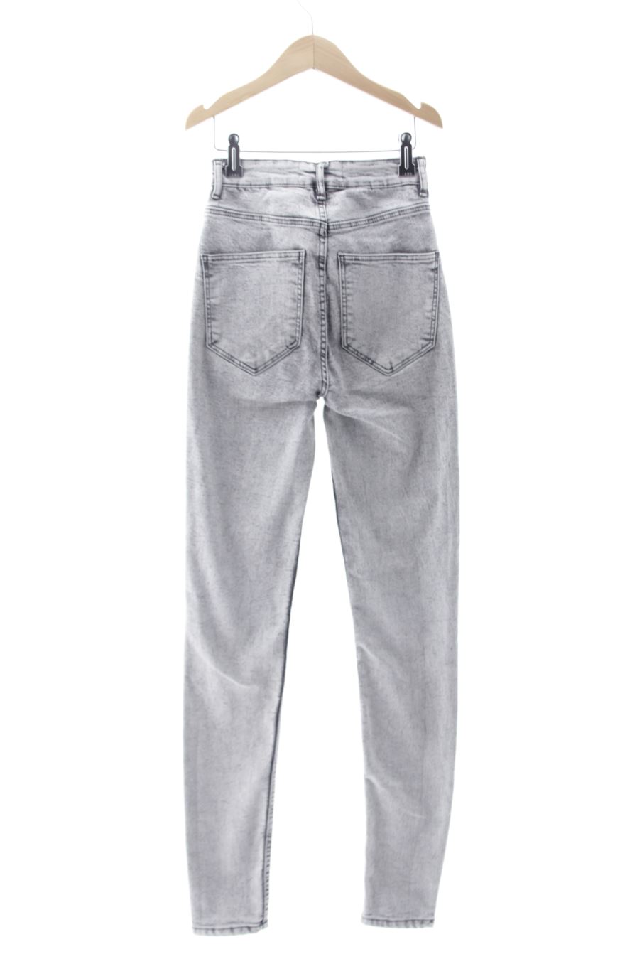 Jeans Zara de la taille 32, de couleur gris de denim