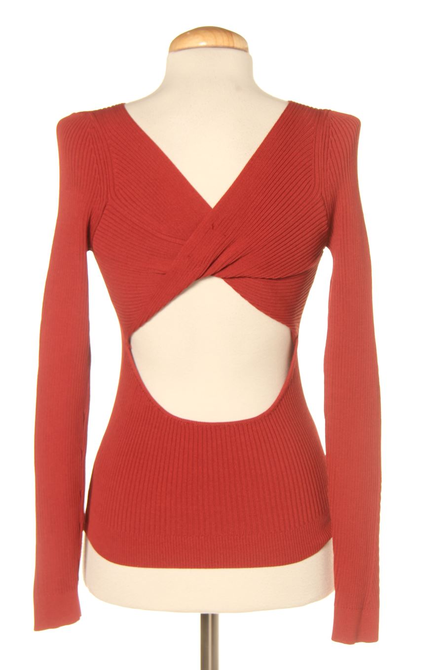 Pull ASOS de la taille 34, de couleur bordeaux