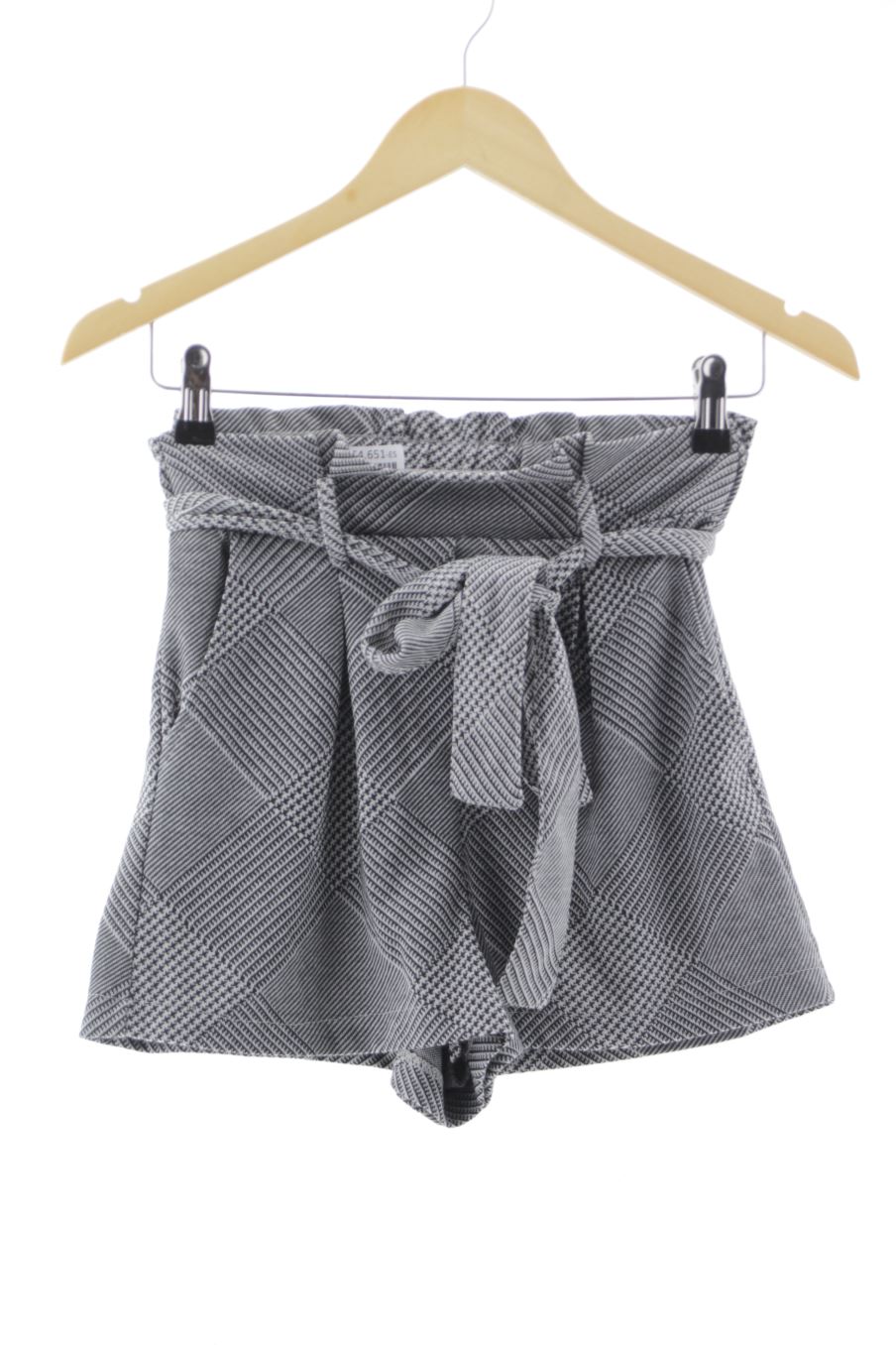 Shorts Pull & Bear de la taille S, de couleur carreaux