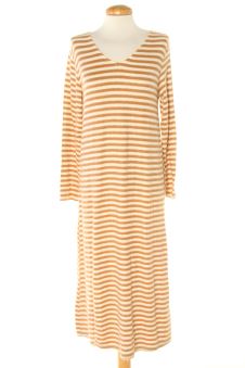 Robe casual M PERCENTIL, photo 1 sur 2