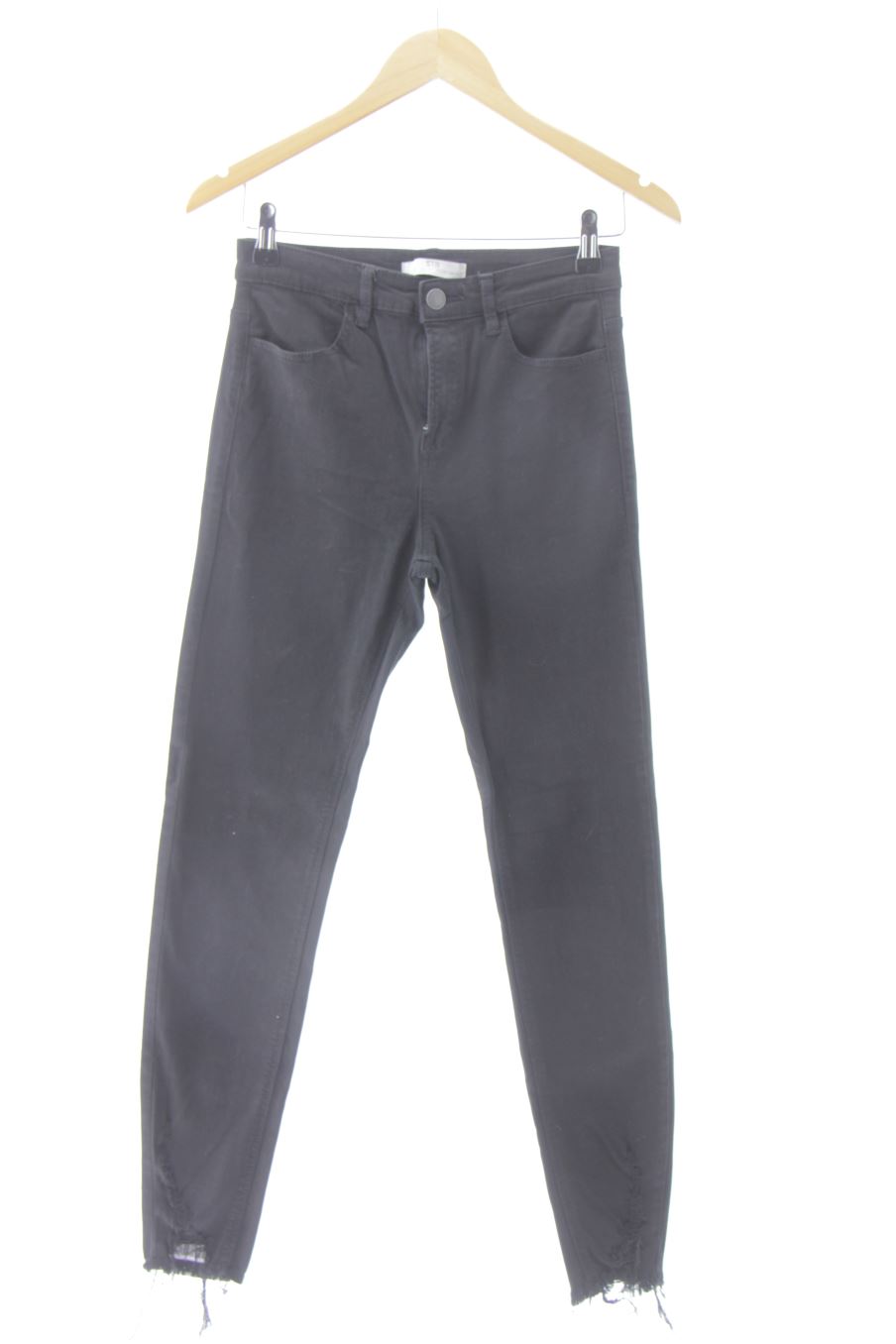 Jeans Stradivarius de la taille 36, de couleur noir de denim
