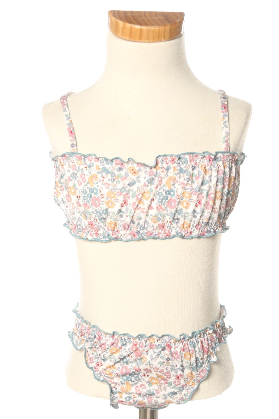 Maillot de bain Oysho de la taille 6 ans avec une étiquette