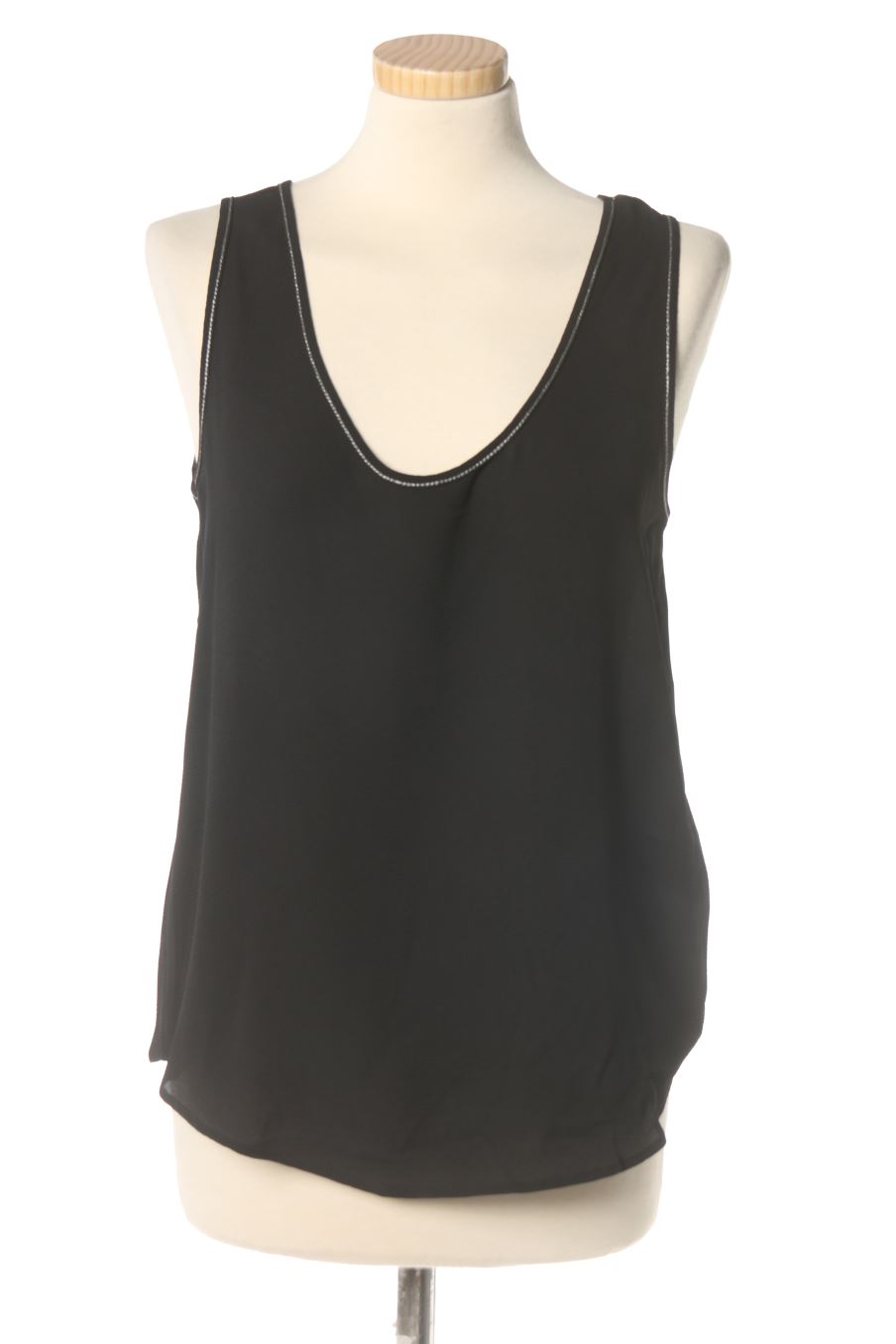Top Ikks de la taille M, de couleur noir