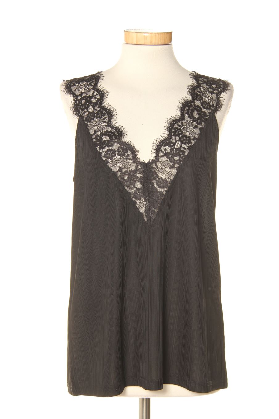 Top Smash de la taille M, de couleur noir