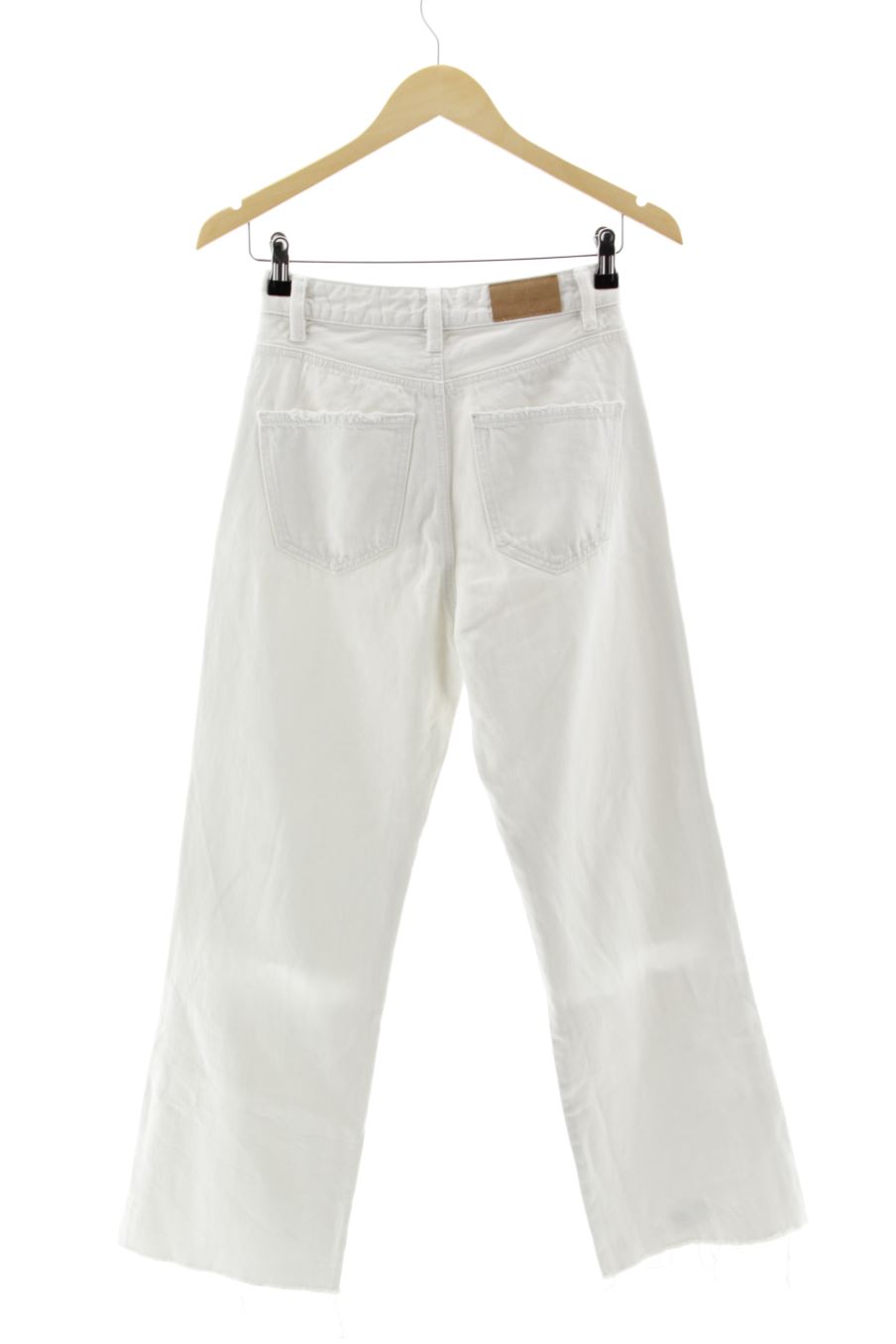 Jeans Stradivarius de la taille 32, de couleur blanc de denim