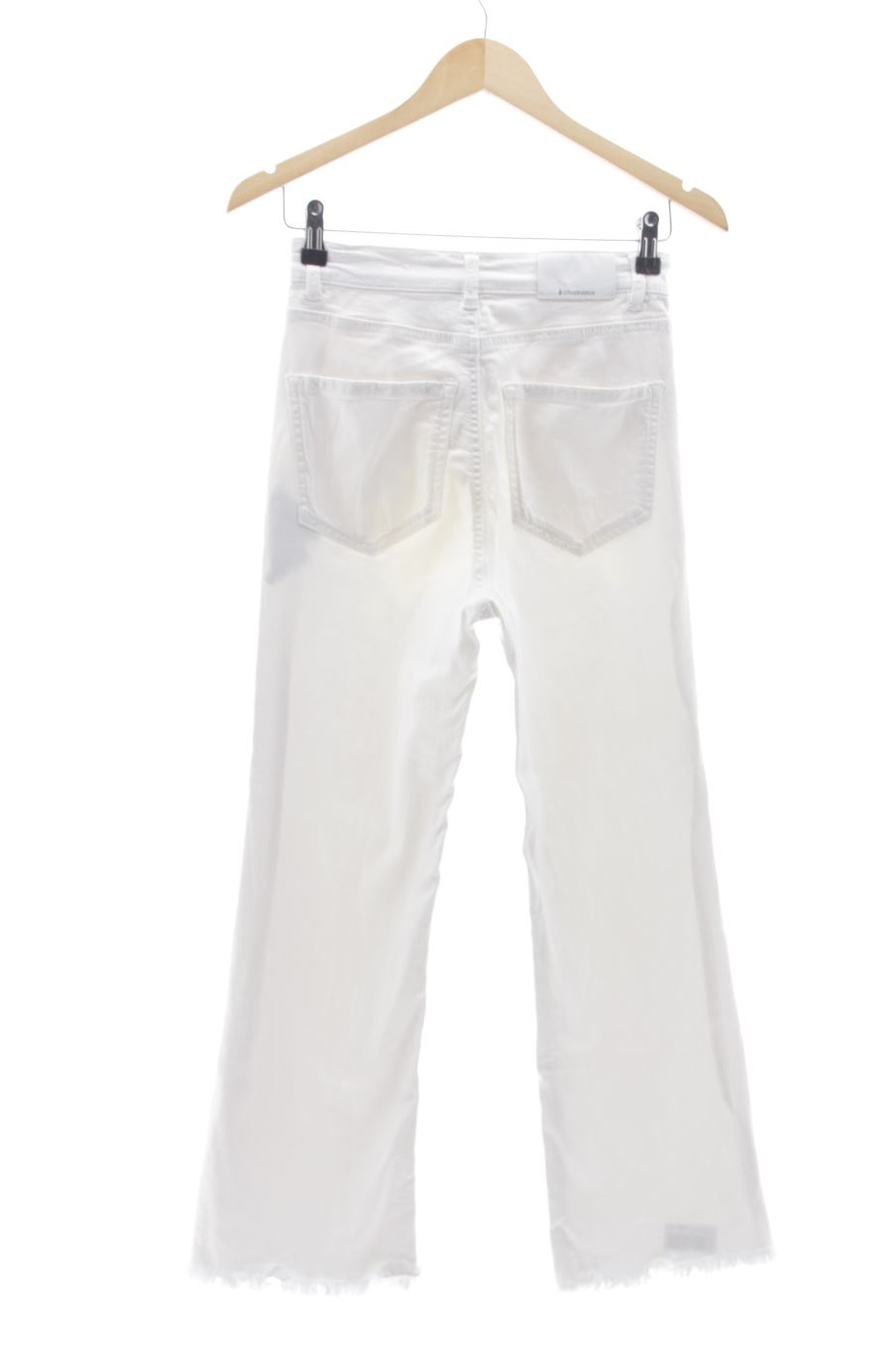 Vaquero de Stradivarius de la talla 34, de color blanco de ropa vaquera