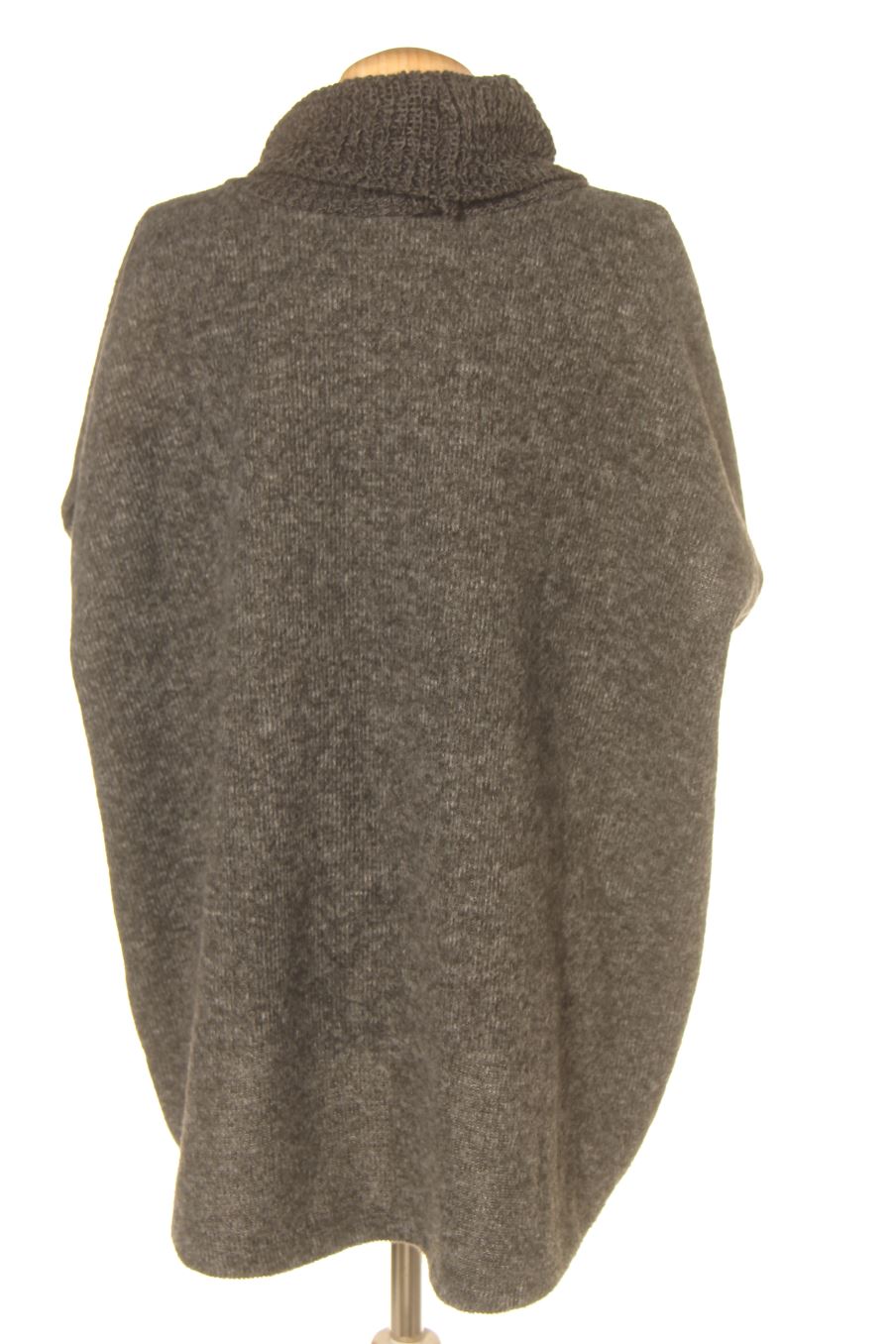 Pull New collection de la taille L, de couleur gris