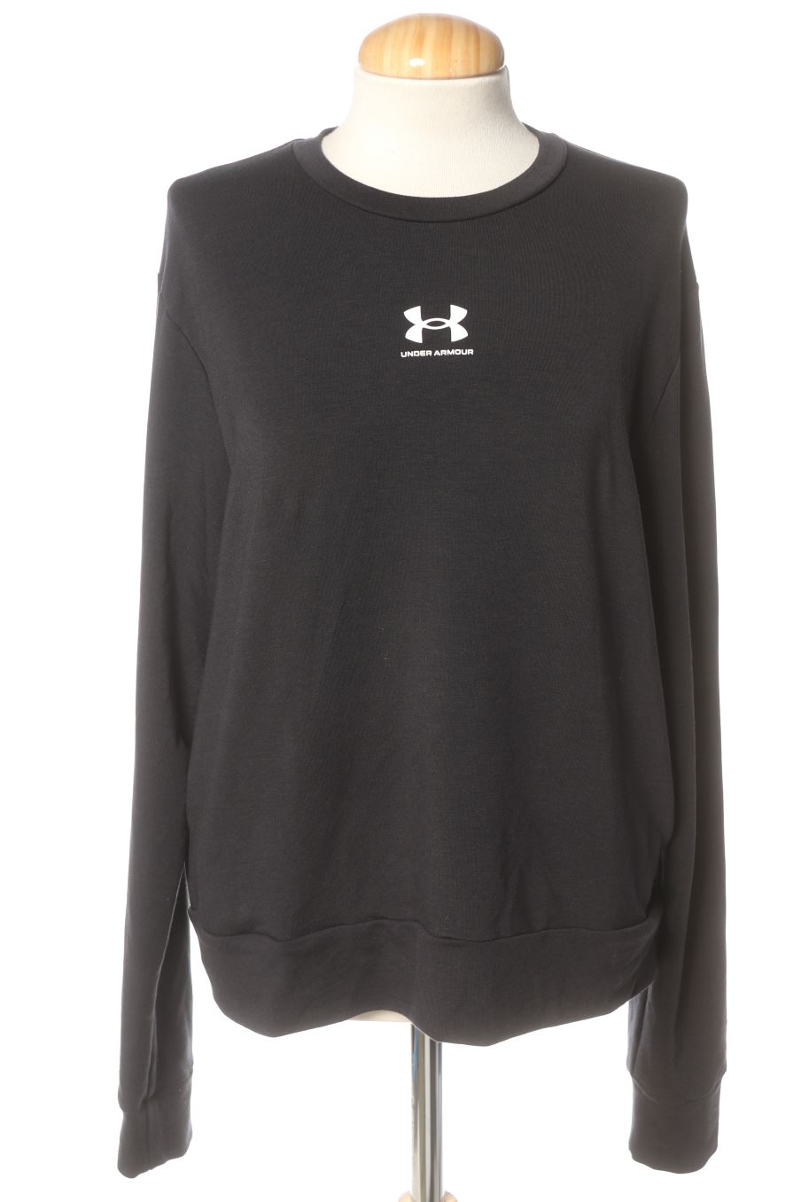Sweat Under Armour de la taille M, de couleur noir