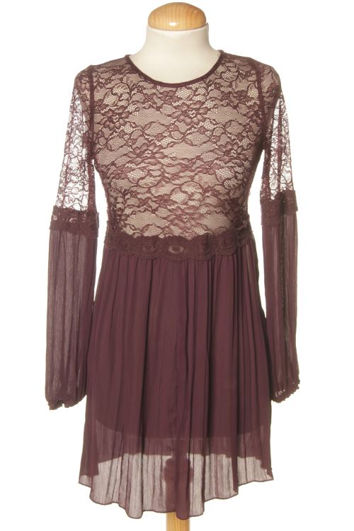 Aufwändiges Kleid
