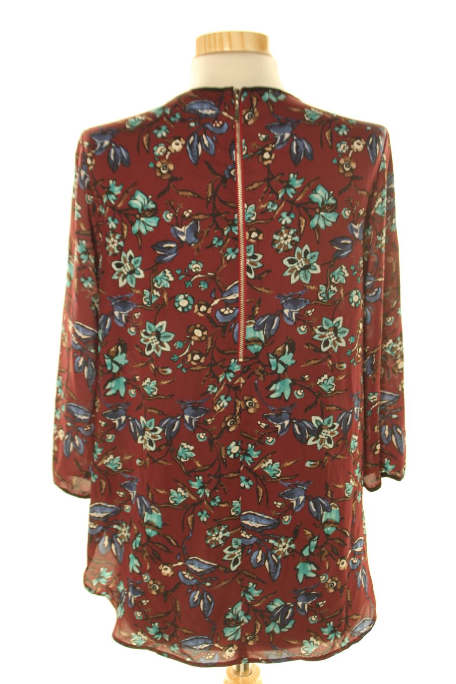 Blouse à manches longues Stradivarius de la taille S, de couleur fleurs
