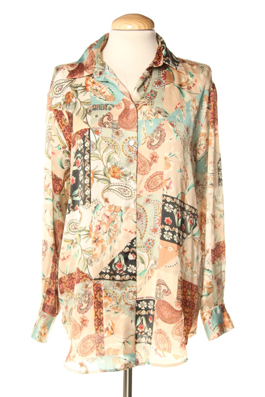 Camisa de Zara de la talla XS, de color estampado